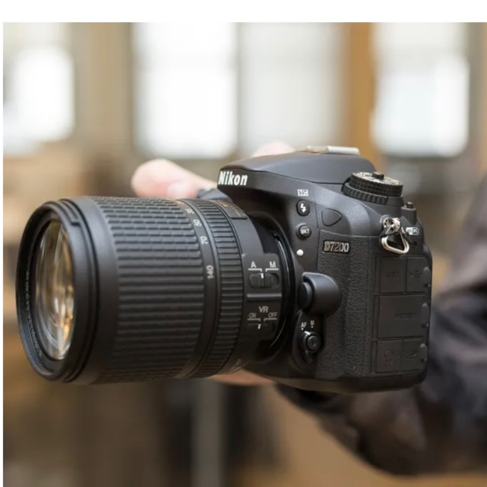 Nikon D7200 Digital Camera & Kit